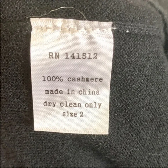 New Amateurs Black Long Sleeve V-neck Cashmere Dress - Picture 9 of 10